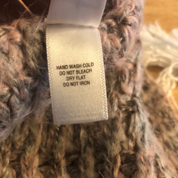 Pink & Black knit Infinity Scarf - Picture 3 of 4